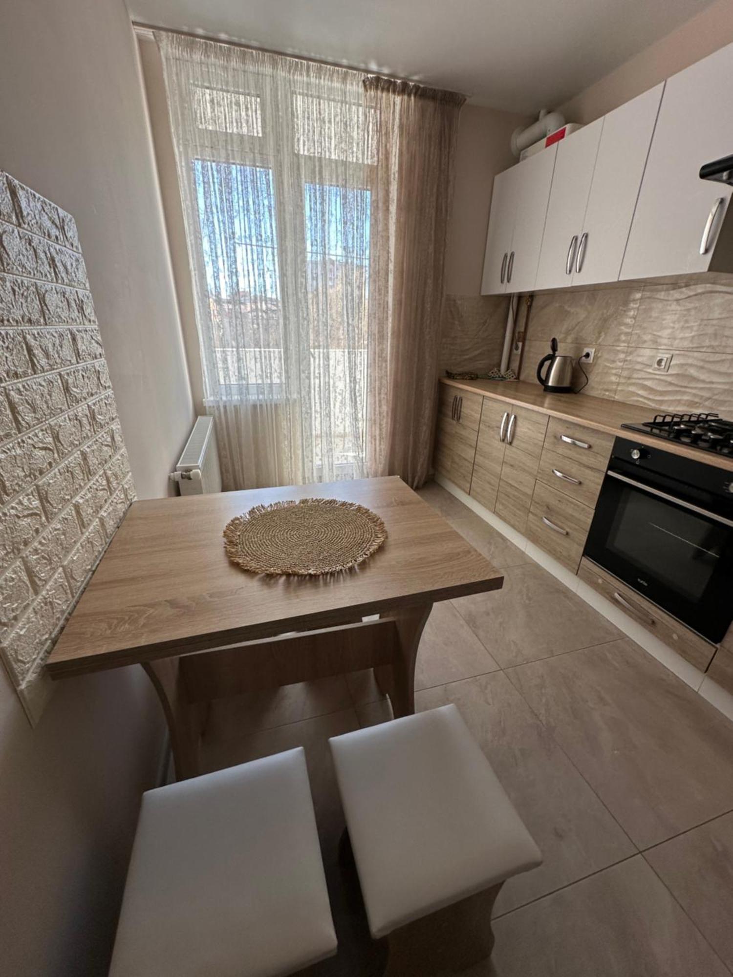 Апартаменти На Злуках Ternópil Exterior foto